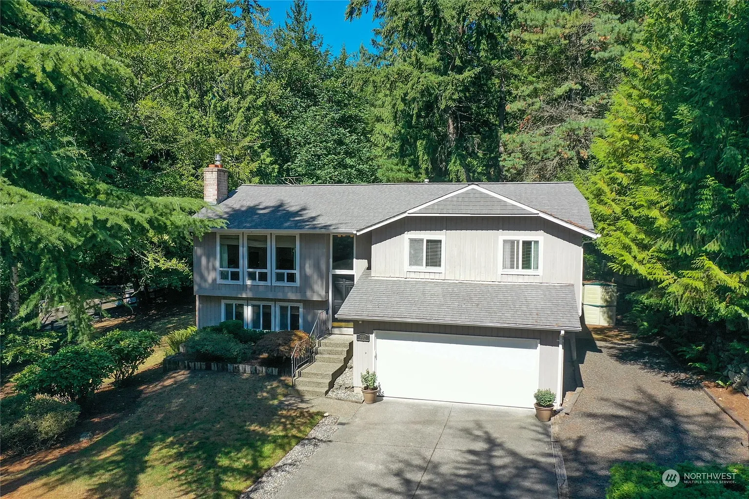 992 NE Melia Lane photo 1