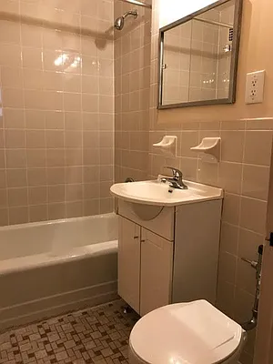 Rented by Kew Forest Realty Inc | media 9