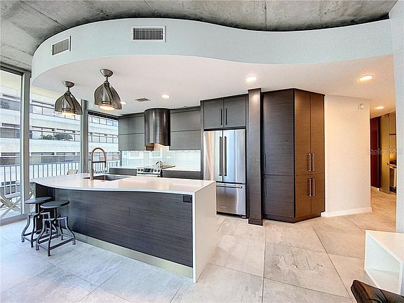 4th image of 777 N Ashley Dr Unit 815