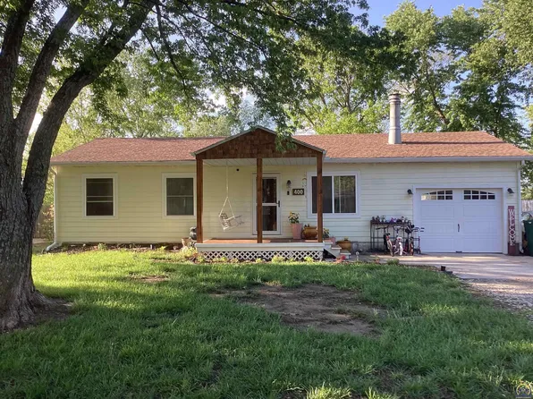 400 W 7th St, Lebo, KS 66856