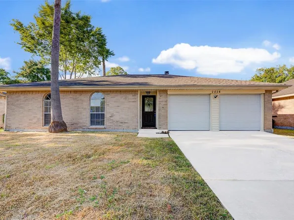 2824 Forest Point Drive, League City, TX 77573