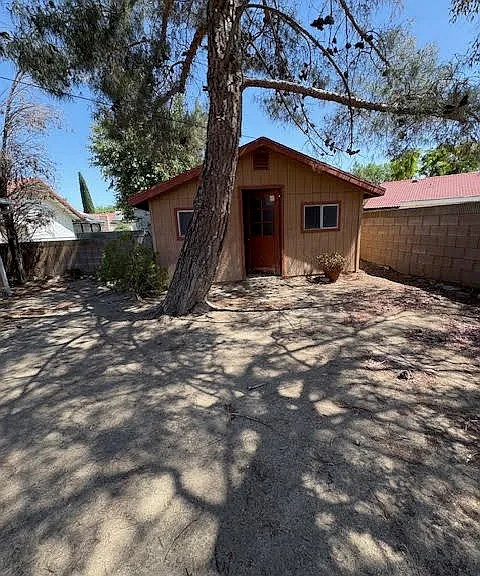 43702 Rembrandt St — Photo 16