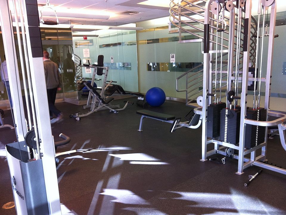 2 floors gym