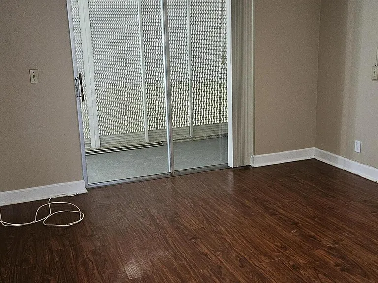 300 Village Green Cir #114 — Photo 9