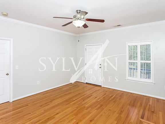 4th image of 388 Canal Place Dr