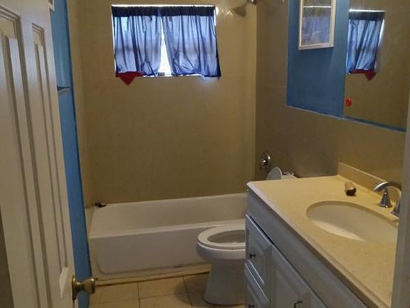 4th image of 1219 NW 18th Ct