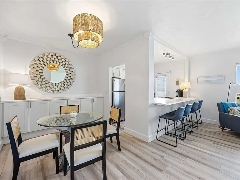 765 John Ringling Blvd #5 — Photo 11