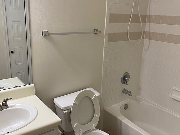 5th image of 12300 Apache Ave APT 205