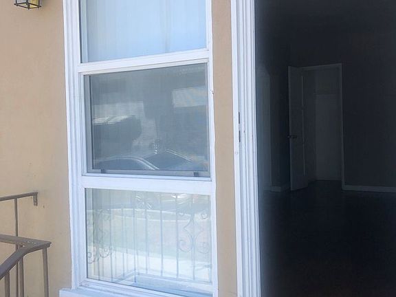4th image of 3600 W 60th St #8589017