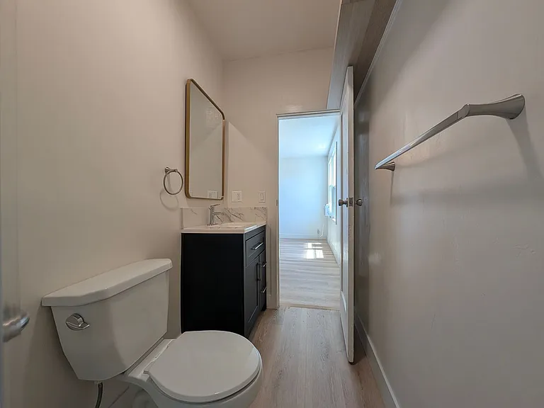 300 N Bonnie Brae St #302 — Photo 10