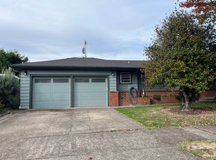 887 W 18th Pl, Eugene, OR 97402