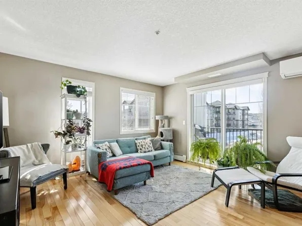 130 SW Panatella St NW #2321, Calgary, AB T3K 0Y6