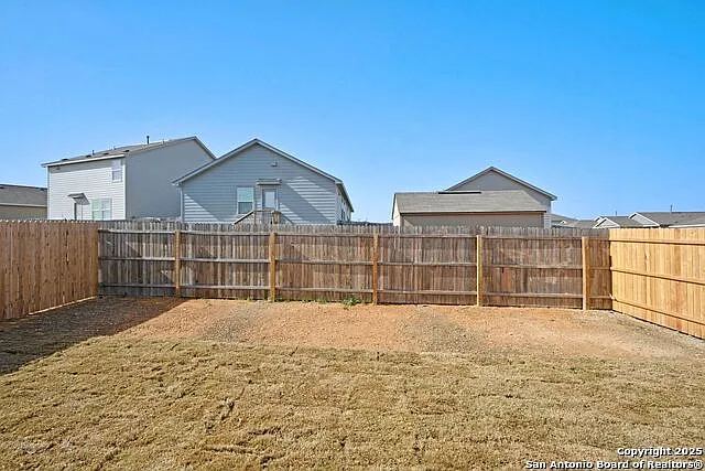 206 Charles Way — Photo 27
