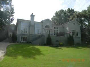 976 Timberlake Dr E, Cordova, TN 38018