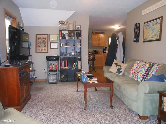 1121 baldwin-living room unit 2
