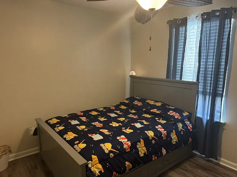 670 Grover Ln — Photo 31