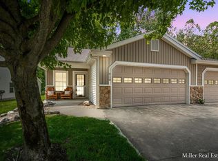 610 River Walk St #18, Hastings, MI
