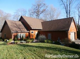 164 Tanglwood Dr, Greentown, PA 18426