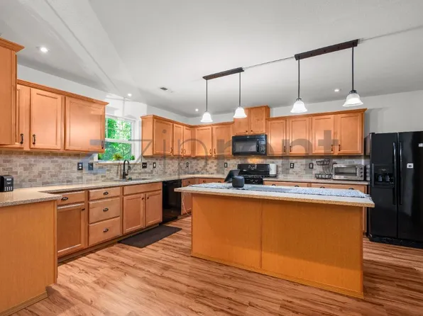 17518 14th Ave SE, Bothell, WA 98012