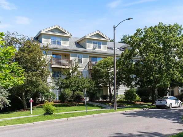 27 Hildred Drive #27, Burlington, VT 05401