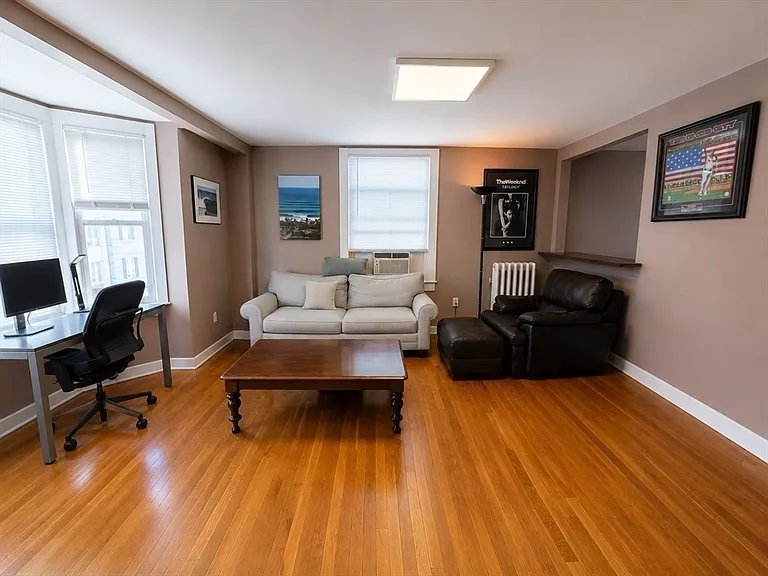 344 E 8th St #3 — Photo 8