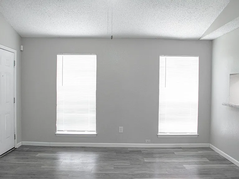 2306 Fuzz Fairway — Photo 9