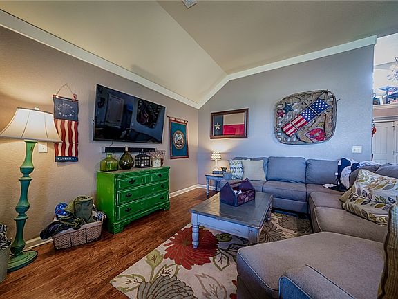 5th image of 1302 SW Starry Sky Blvd