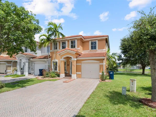 16470 SW 47th Ter, Miami, FL 33185