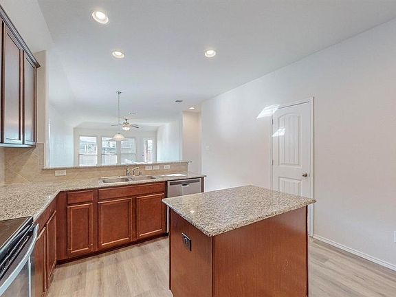 5th image of 4728 Meadow Green Trl #4728