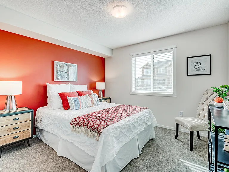 905 Evanston Dr NW — Photo 10