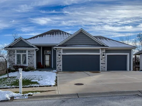 13180 N Copper Ridge Dr, Platte City, MO 64079