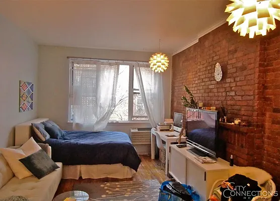 Rented by City Connections Realty | media 8