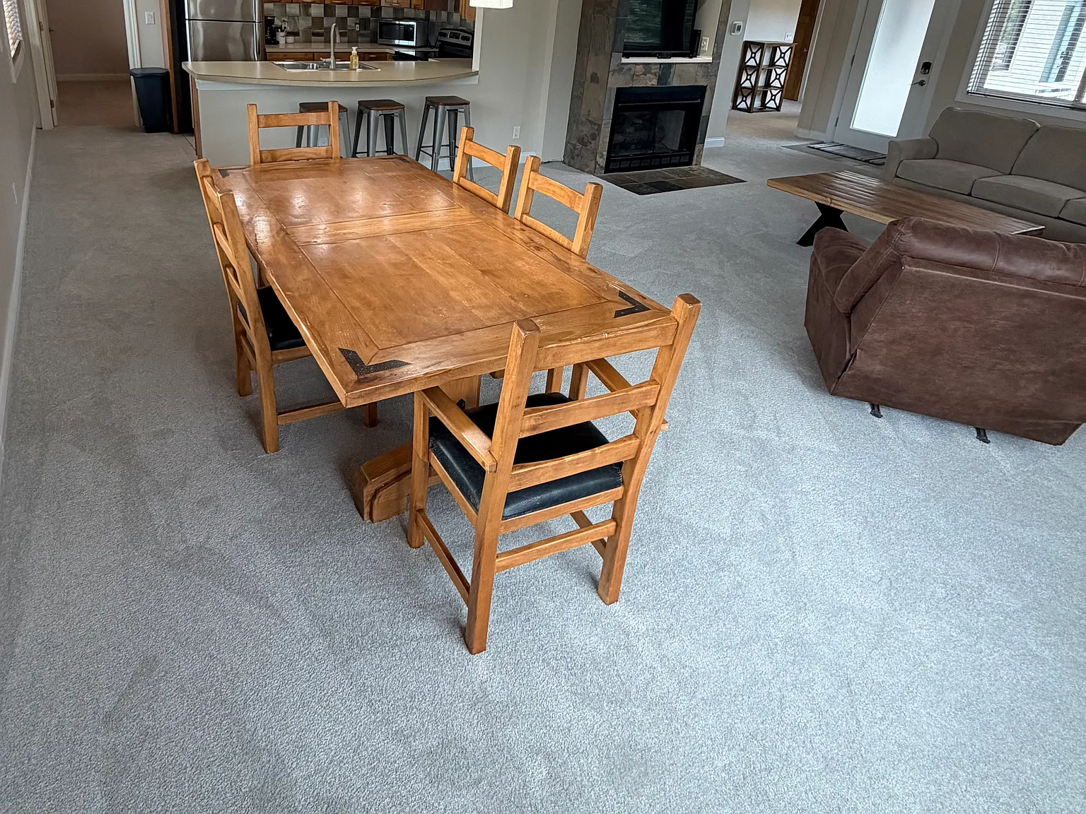 2 bed, 1250 sqft, $2,250 — Photo 4