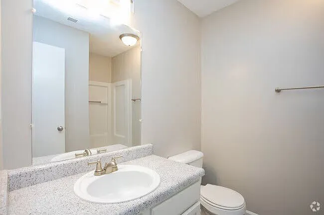 North Chase Apartments — Photo 7