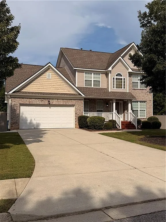 5 bed, 4.0 bath, 3043 sqft, $4,000 — Photo 2