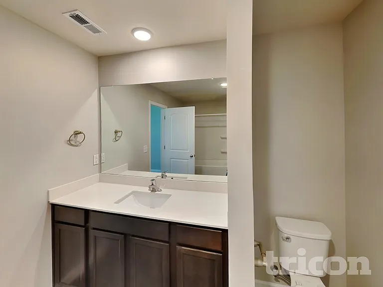 2823 Buzz St — Photo 9
