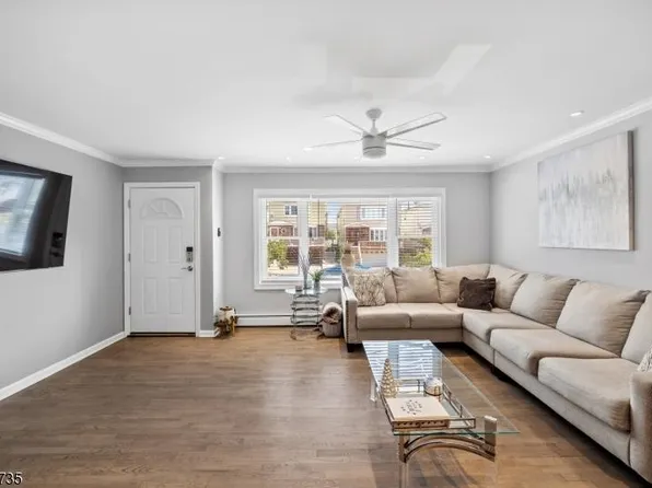 511 Davis Avenue image 12 of 20