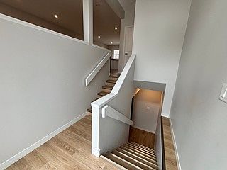 4th image of 81 Pilgrim Ave