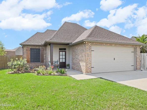 105 Clint Ln, Youngsville, LA 70592