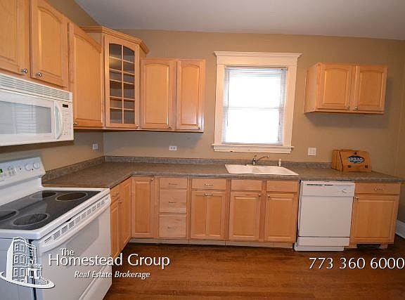 2nd image of 3310 N Seeley Ave #1