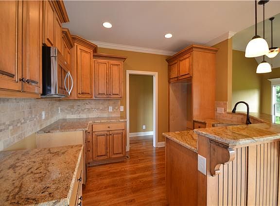 4th image of 3135 Hidden Creek Dr #167