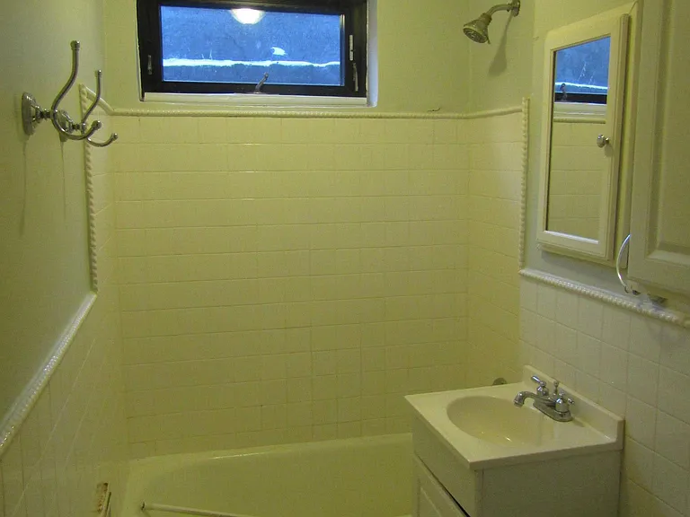 65 Strathmore Rd #7 — Photo 6