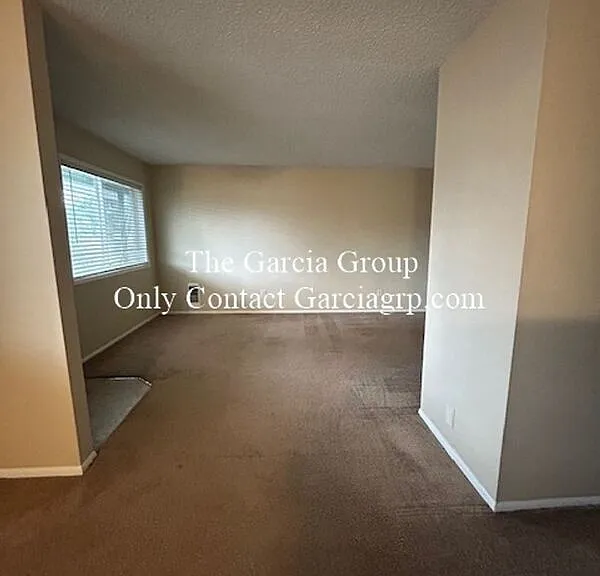9205 E Burnside St #H203 — Photo 7