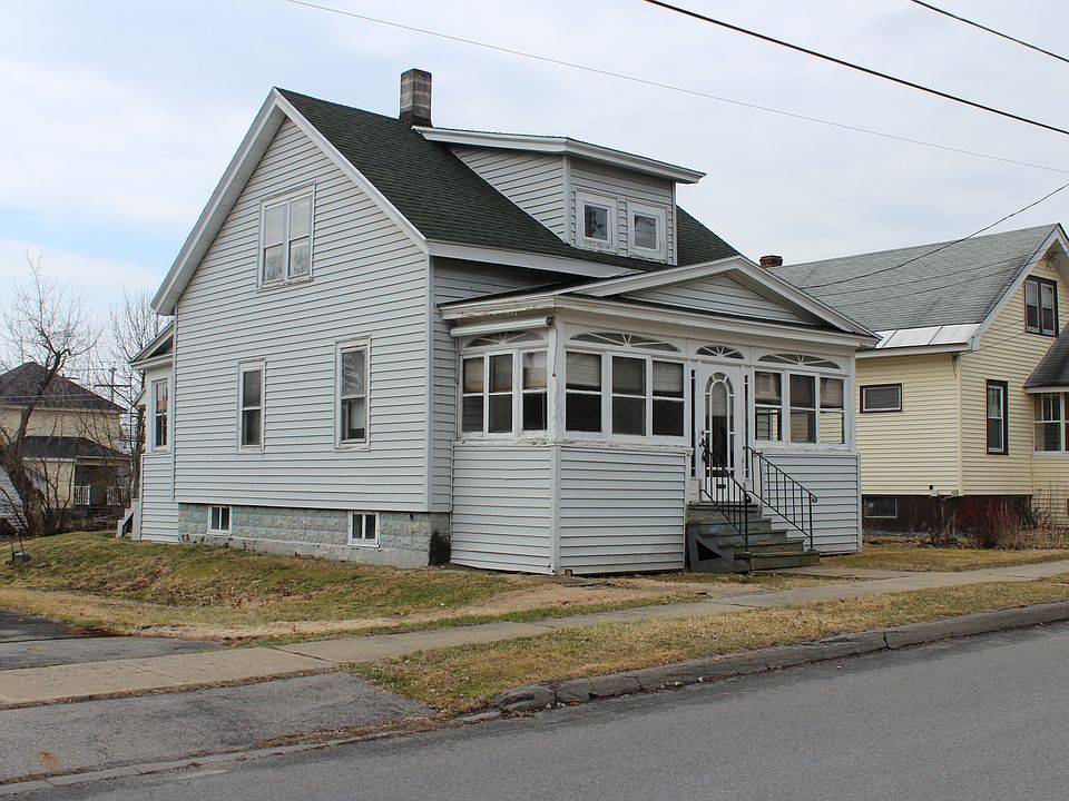 1st image of 8 E Decker St