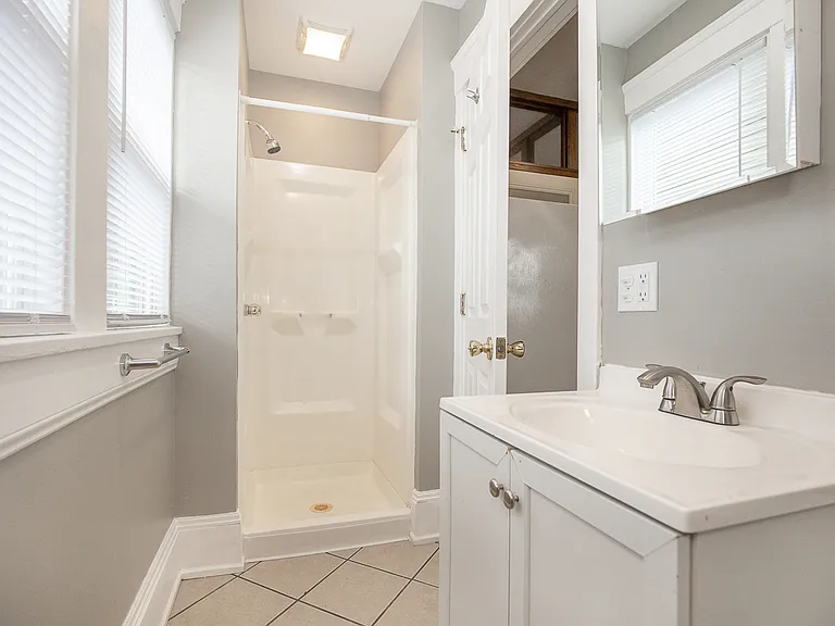 6915 Franklin Blvd Unit D — Photo 12