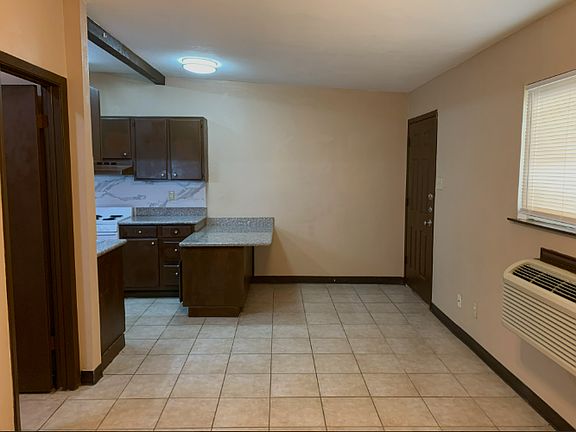 5th image of 226 Cherry St #5