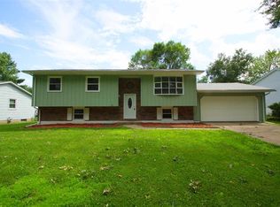 111 Crestview Dr, Park View, IA 52748