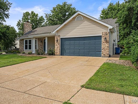 2nd image of 3035 Arrowhead Point Dr