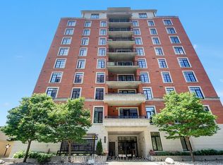 330 Loretta Ave S #810, Ottawa, ON K1S4E8