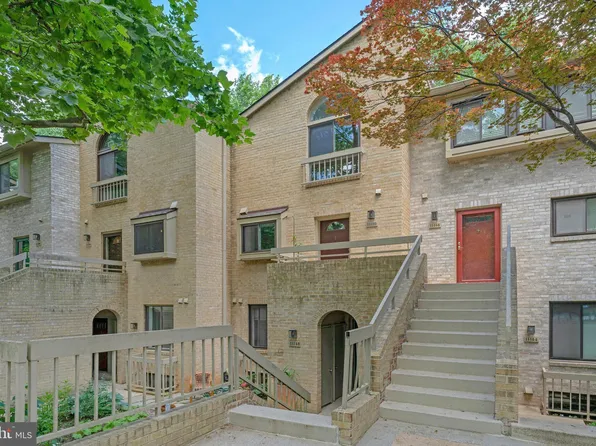 11150 Boathouse Ct #78, Reston, VA 20191